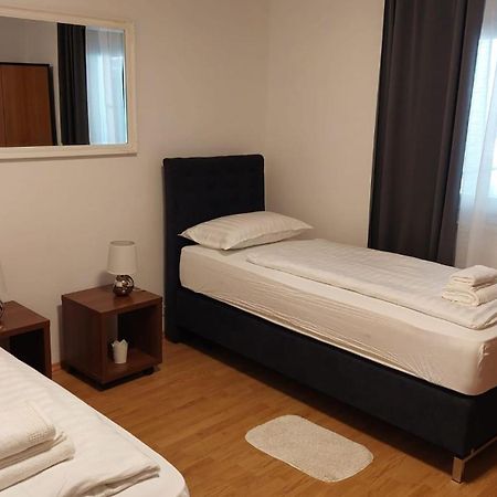 Holiday Retreat Apartment - Zara Esterno foto